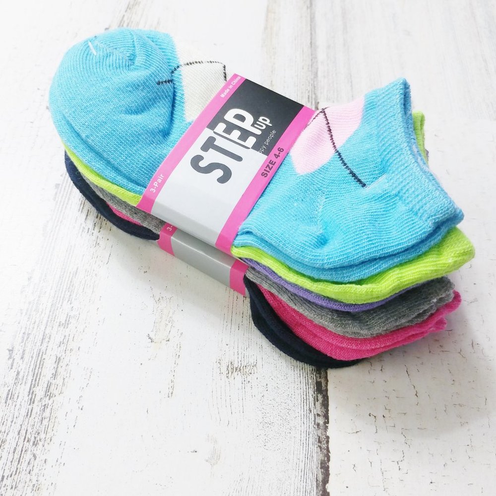 ARGYLE 6 Pair Girl's Novelty Socks Size 4-6 - Picture 2 of 3
